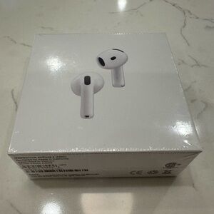 Apple-Air Pods 4